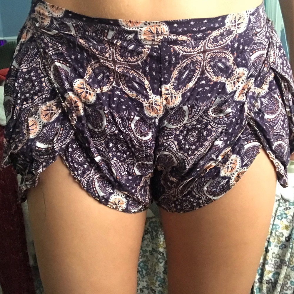 Pacsun patterned flowy shorts